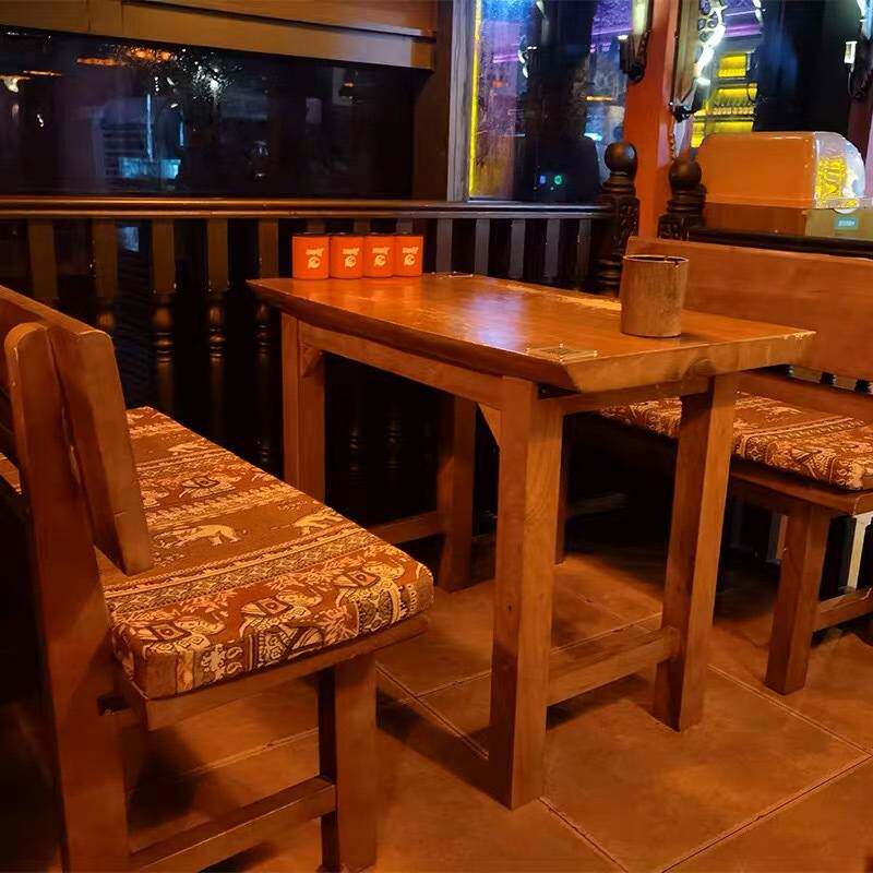 海伦司小酒馆清吧酒吧松木桌椅东南亚风酒馆工业风烧烤吧面馆卡座