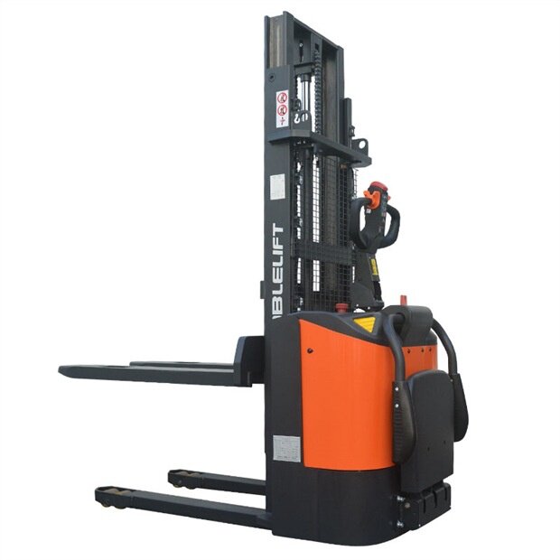 1.5吨液压托盘堆高车踏板式升降全电动叉车站驾式叉车搬运车