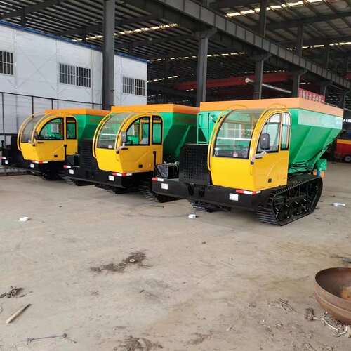供应大型履带式撒粪车 5方6方履带式撒肥机 大棚果园扬粪机