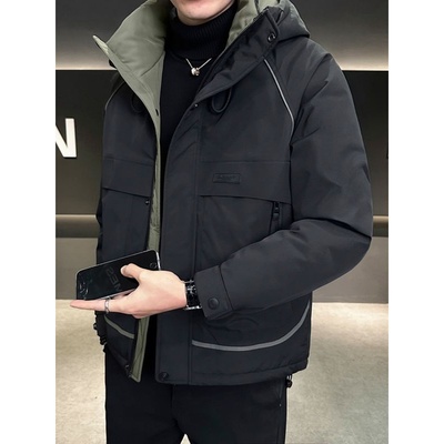 机能户外连帽加厚羽绒服男冬季2025新款工装军绿色防寒服冬天外套