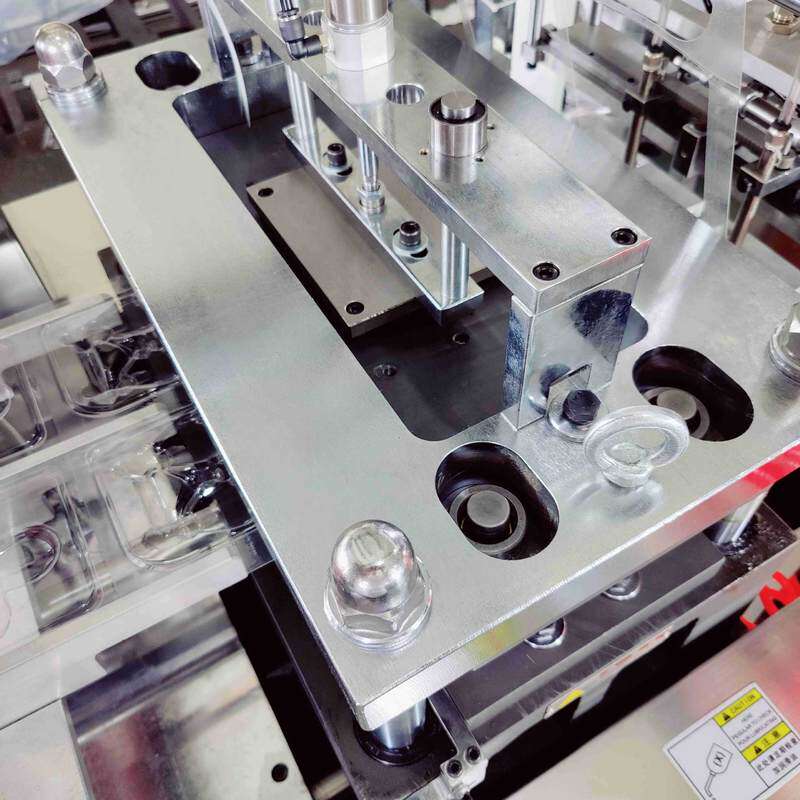 全自动吸塑挂卡包装机 纸塑包装机 唇膏热封吸塑包装 一年质保