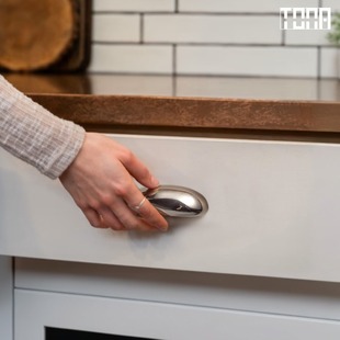 与半湖.同那TONA 中古风浴室橱柜门抽屉拉手黄铜把手钛银色小拉手