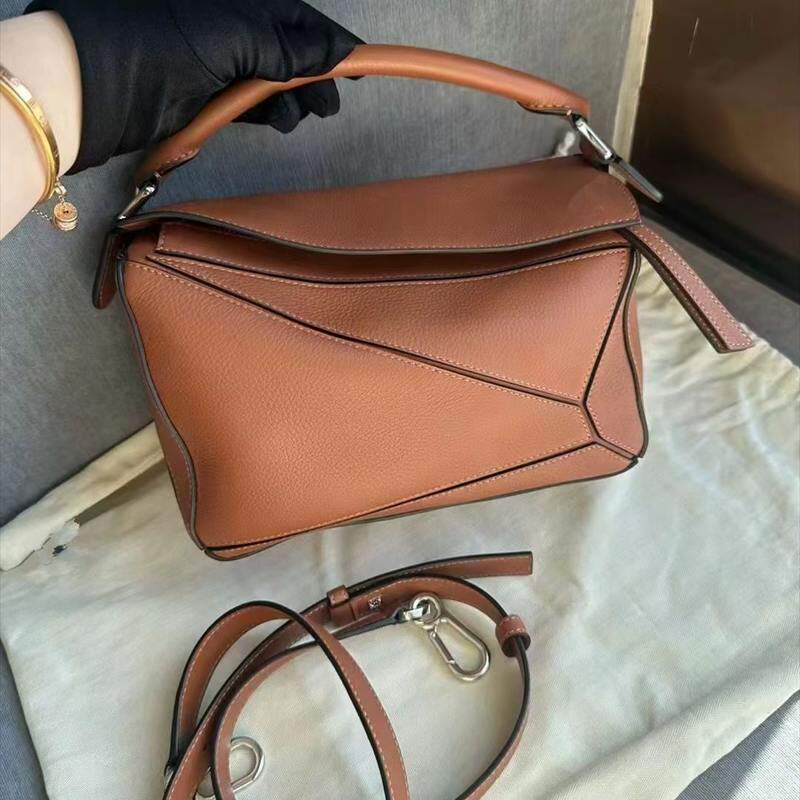 新品 2021新款mini菱格包真皮几何包枕头包单肩斜挎包拼接撞色手