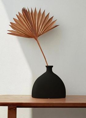 北欧轻奢哑光黑素胚家居民宿烛台花瓶客厅制造烧制装饰装氛围陶瓷