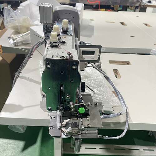 新款可计数电脑钉珠机 旗袍服装用电脑钉珠机