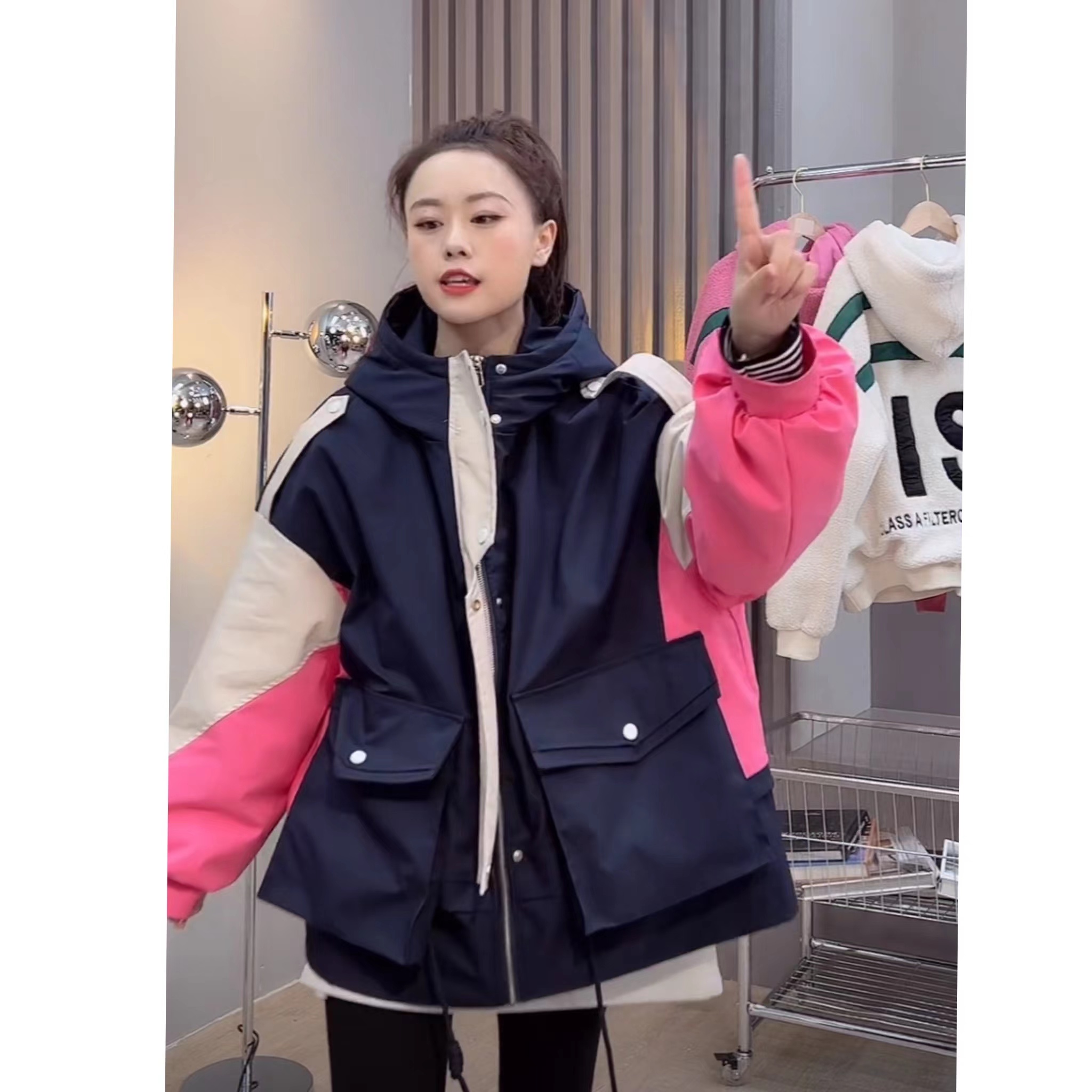 撞色立领连帽冲锋衣双口袋女棉服