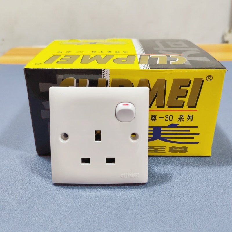 86型香港澳门英式专用13A方脚三孔插座暗装英标英规英制电源面板
