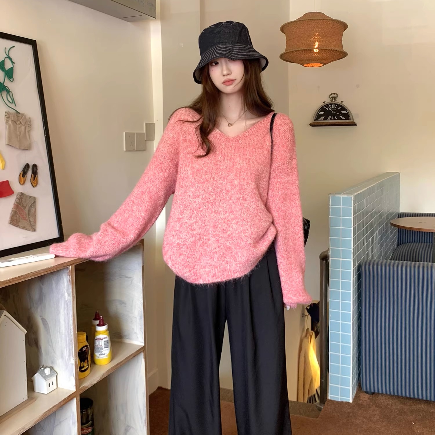 显白粉色高级感软糯V领毛衣