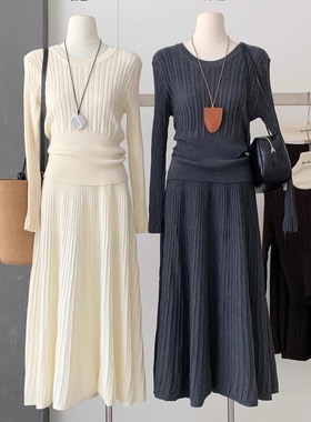 韩系早秋穿搭软糯毛衣针织打底衫上衣+休闲半身裙巨好看的两件套