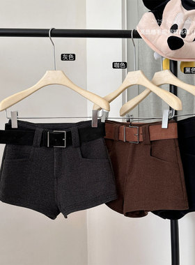 灰色毛呢a字西装短裤女秋冬辣妹外穿包臀黑色休闲热裤靴裤配长靴