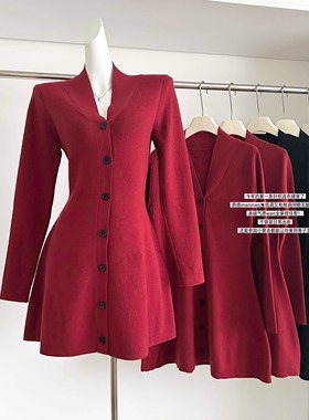 节日氛围V领收腰羊毛针织连衣裙女秋冬内搭打底法式气质A字短裙子