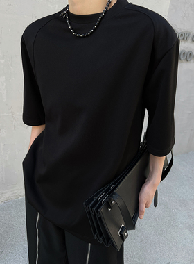 Fei自制黑色高级感潮流垫肩圆领百搭短袖休闲小众半袖ins内搭T恤