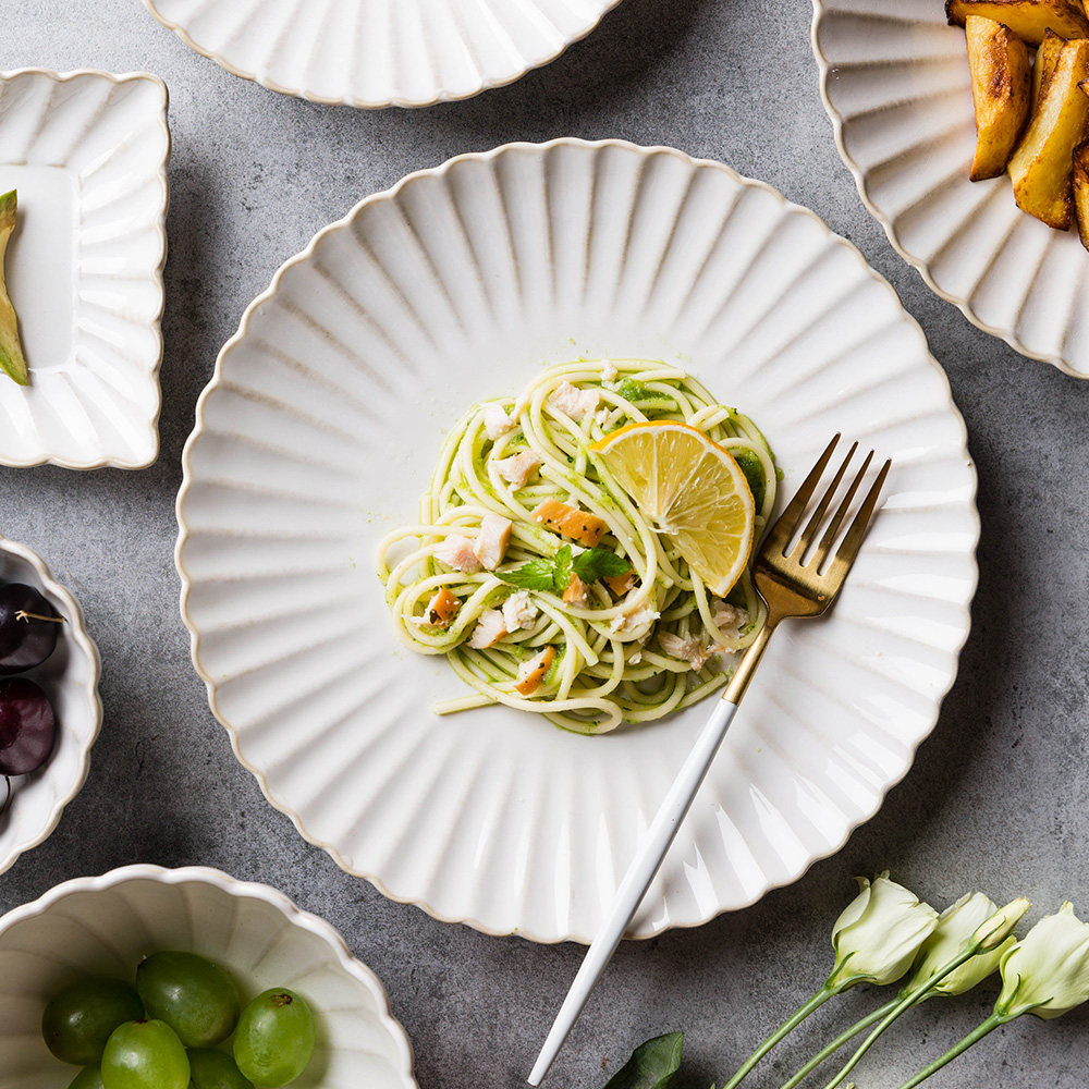 Modern housewife's Chrysanthemum dish, glazed fish soup plate, Western food plate