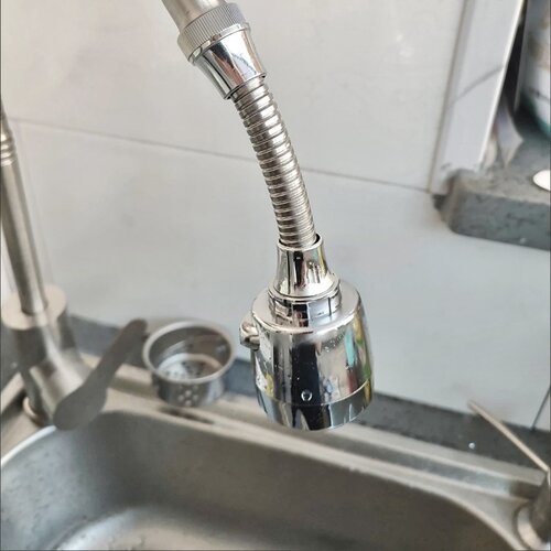 延伸器出水嘴加长洗菜盆万向防溅器通用延长软管可旋转防溅水家用