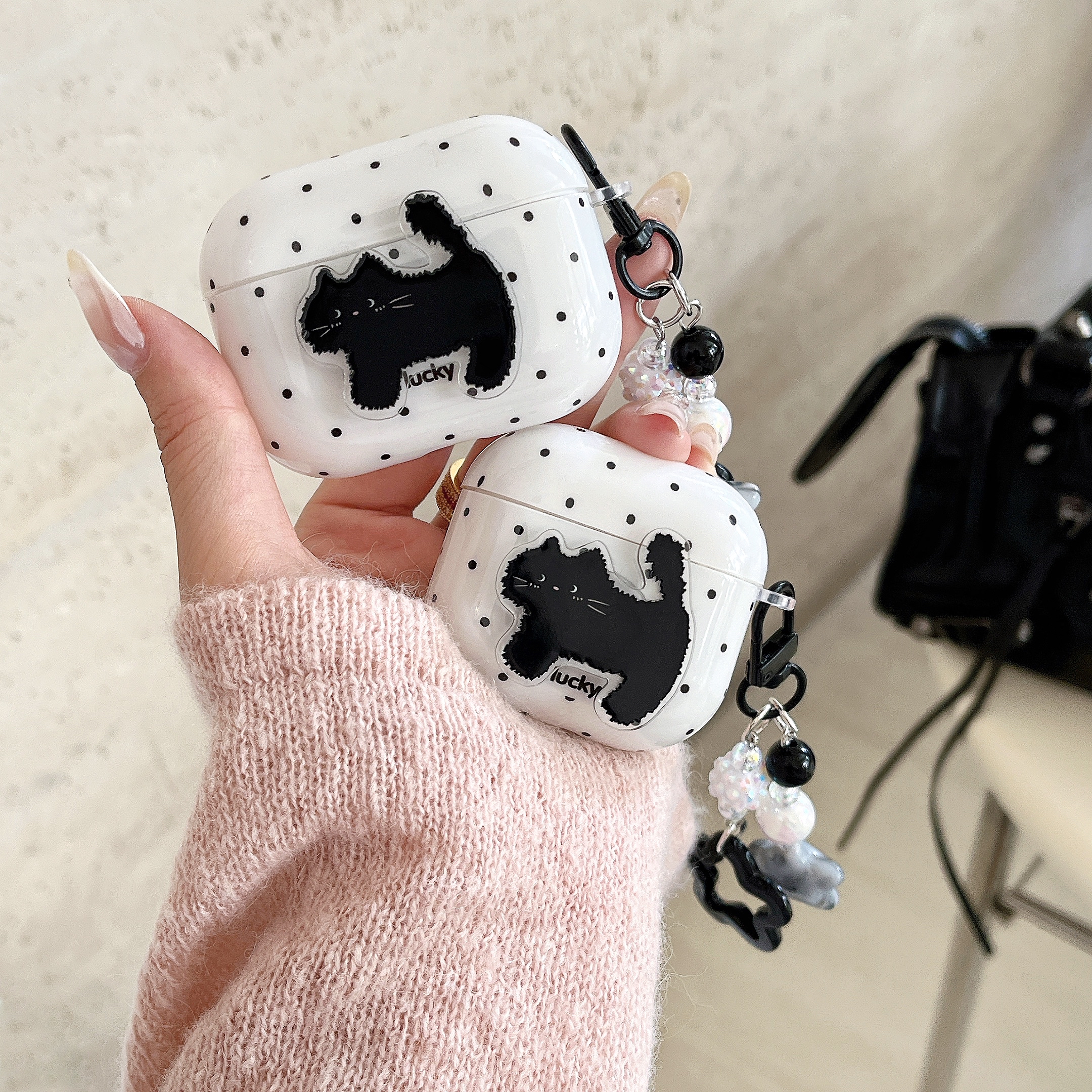 日韩系ins可爱卡通黑色小猫适用于airpods1代2代3代pro耳机壳保护套新款苹果Airpods pro3TPU壳少女挂绳便携