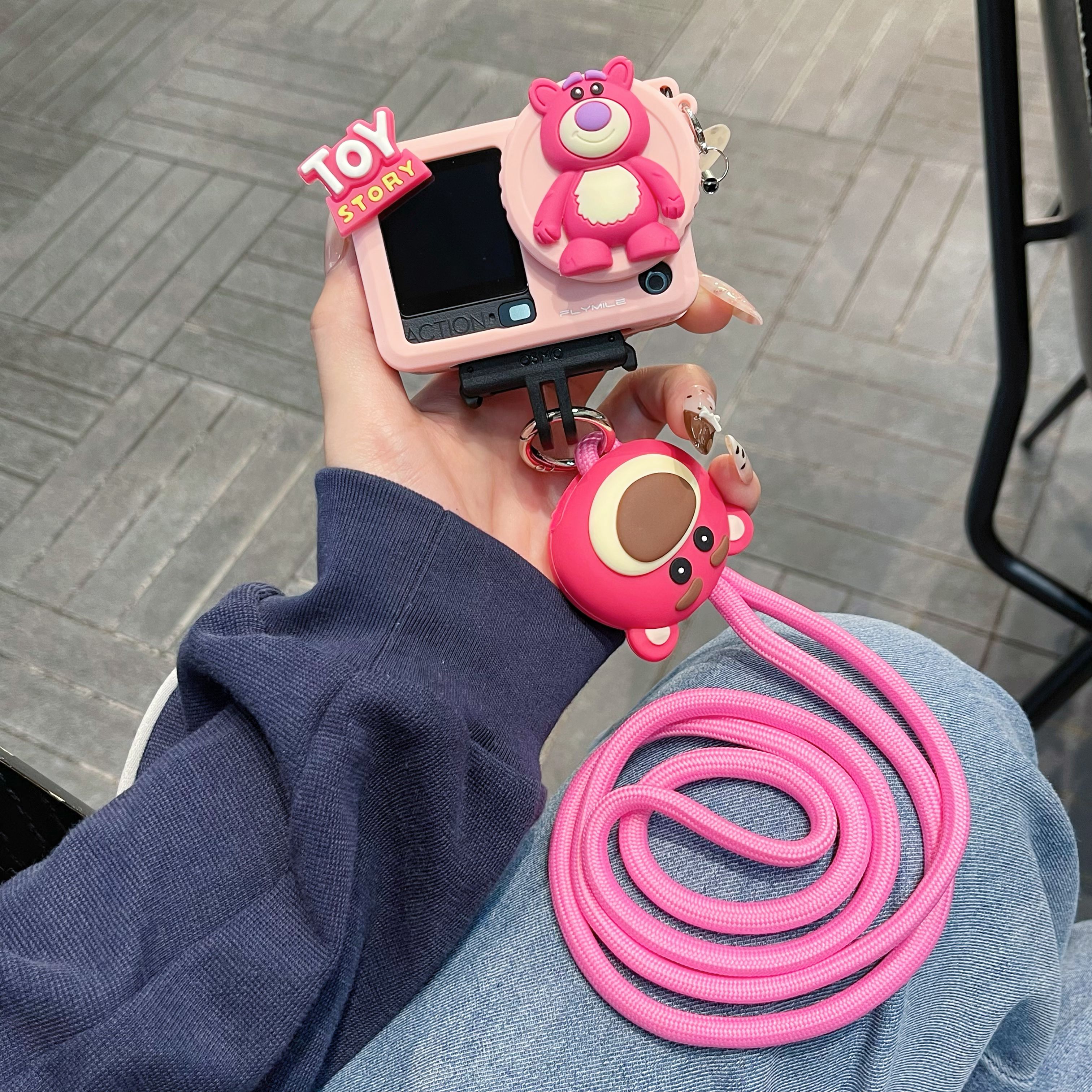 日韩草莓熊适用大疆action6/5pro/4/3收纳盒防丢防刮保护套影石360AcePro2相机包便携防丢保护套卡通可爱女款