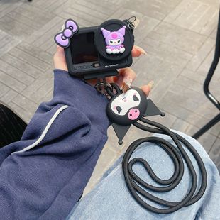 坐姿库洛米适用大疆Action6运动相机保护套action5pro/4/3收纳盒防丢防刮相机包便携挂绳防丢保护套卡通可爱