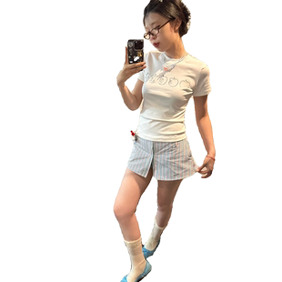 别致正肩苹果印花白色短袖t恤女夏季甜辣妹收腰修身显瘦短款上衣