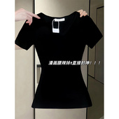 t恤女夏季 2025新款 修身 黑色V领收腰正肩短袖 显瘦纯欲辣妹美式 上衣
