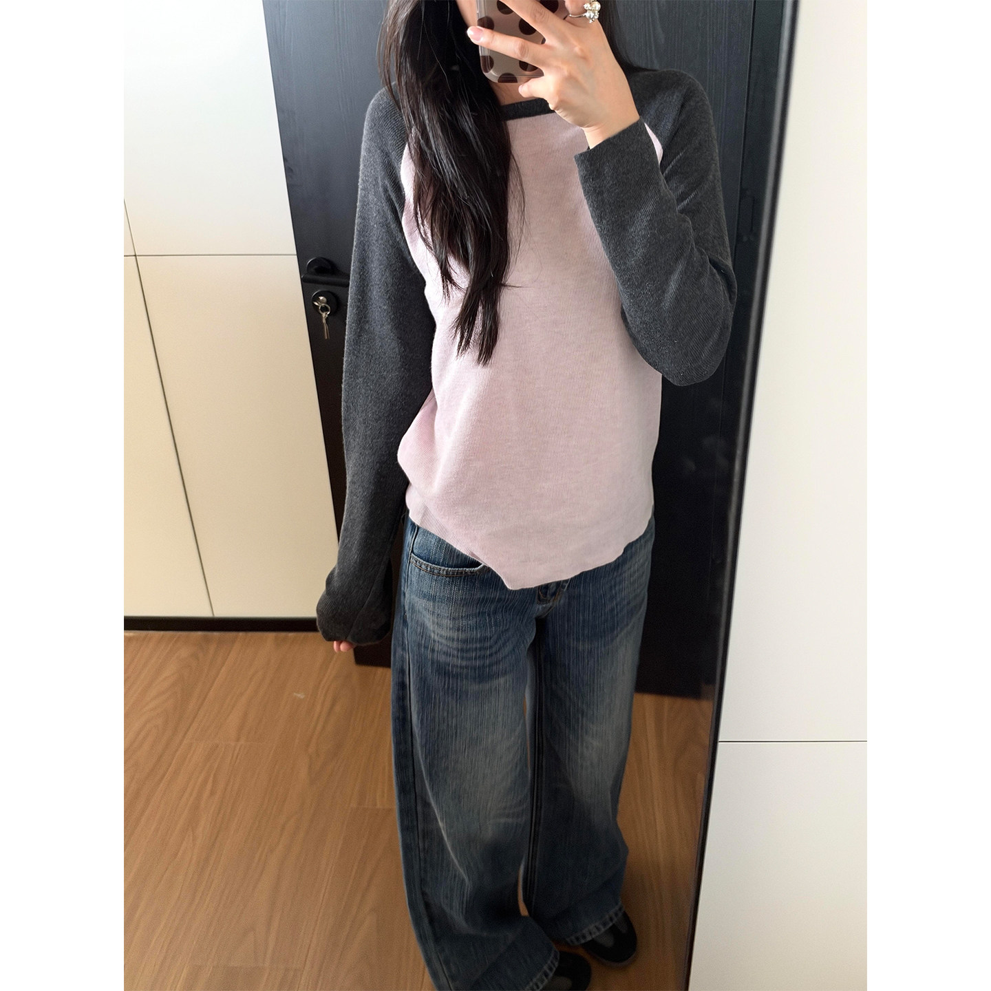 韩系复古撞色插肩圆领针织衫女秋季正肩显瘦松弛感内搭打底衫上衣