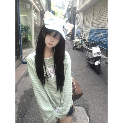 日系小猫刺绣绿色条纹长袖t恤女