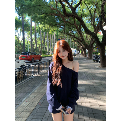 韩系慵懒松弛感斜肩卫衣女秋季