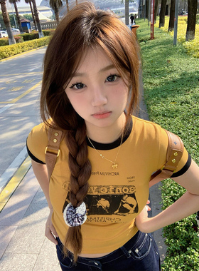 美式复古辣妹姜黄色短袖t恤女夏季撞色拼接正肩显瘦修身短款上衣