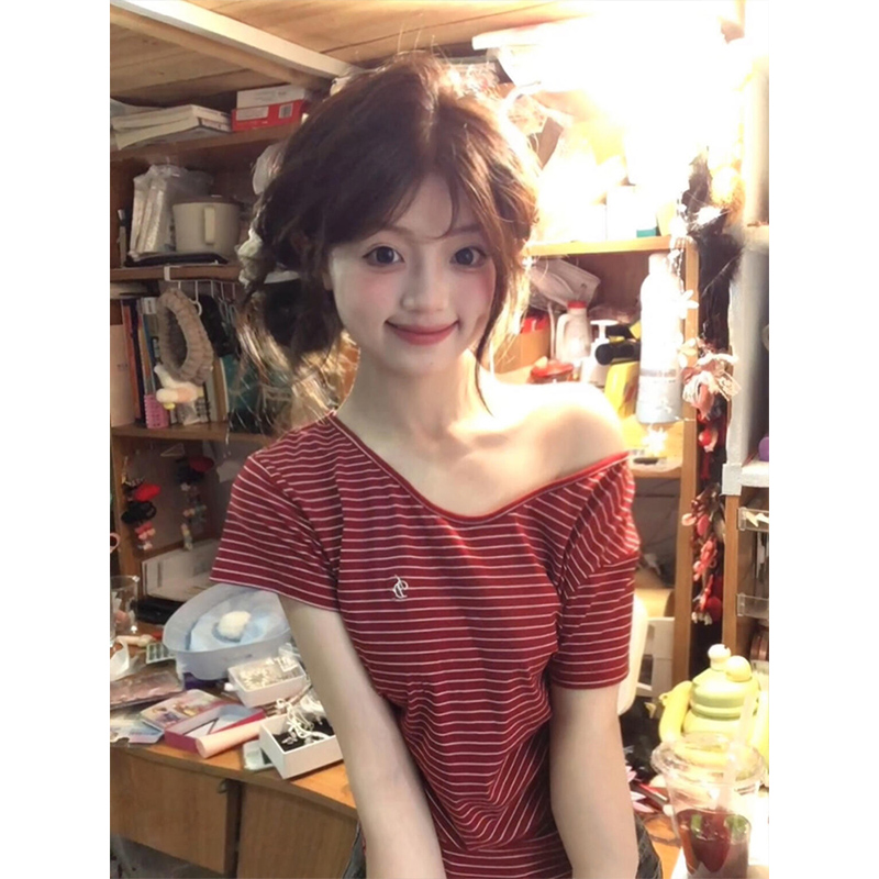 美式复古红白条纹斜肩短袖t恤女