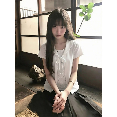 白色波点娃娃领假两件短袖t恤女
