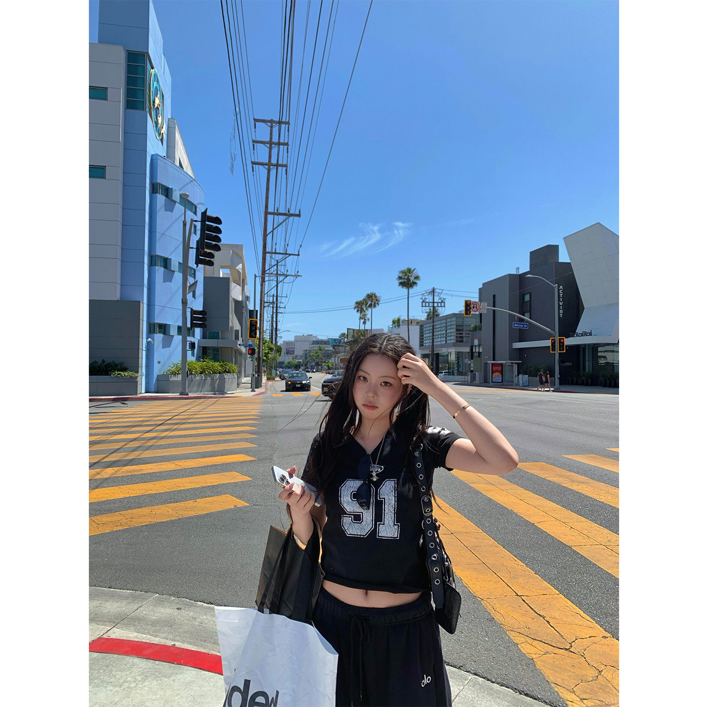 美式正肩v领91数字印花短袖t恤女夏季球衣设计感运动复古短款上衣 - 实物图
