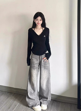 黑色辣妹紧身刺绣v领长袖t恤女春秋内搭设计感小众纯欲打底衫上衣