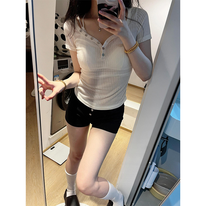 白色纯欲风V领纽扣短袖t恤女夏季2024新款甜辣妹修身显瘦正肩上衣