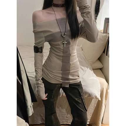 设计感十字架撞色拼接一字肩长袖t恤女早秋辣妹修身显瘦打底上衣