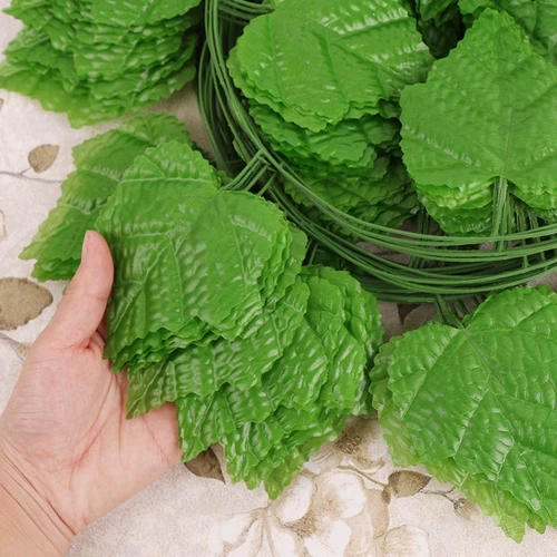 Имитация пластиковых зеленых листьев, украшение потолка, виноградные лозы, украшение водопроводных труб, обернутых вокруг искусственных цветов, маленькие листья из ротанга, листья зеленых растений