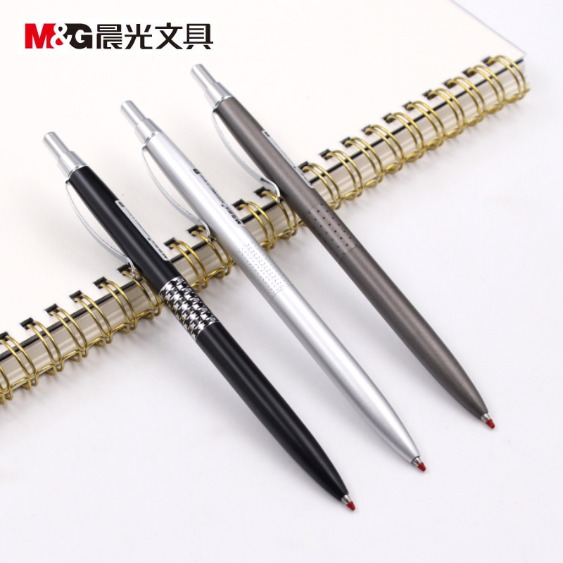 纤细笔杆，普通水笔两倍重，书写顺滑