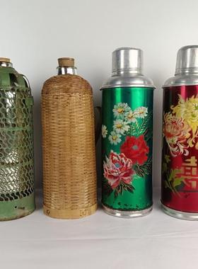 旧物品铝保温瓶保温瓶保温瓶壶旧家具电影和电视道具摄影装饰品覆