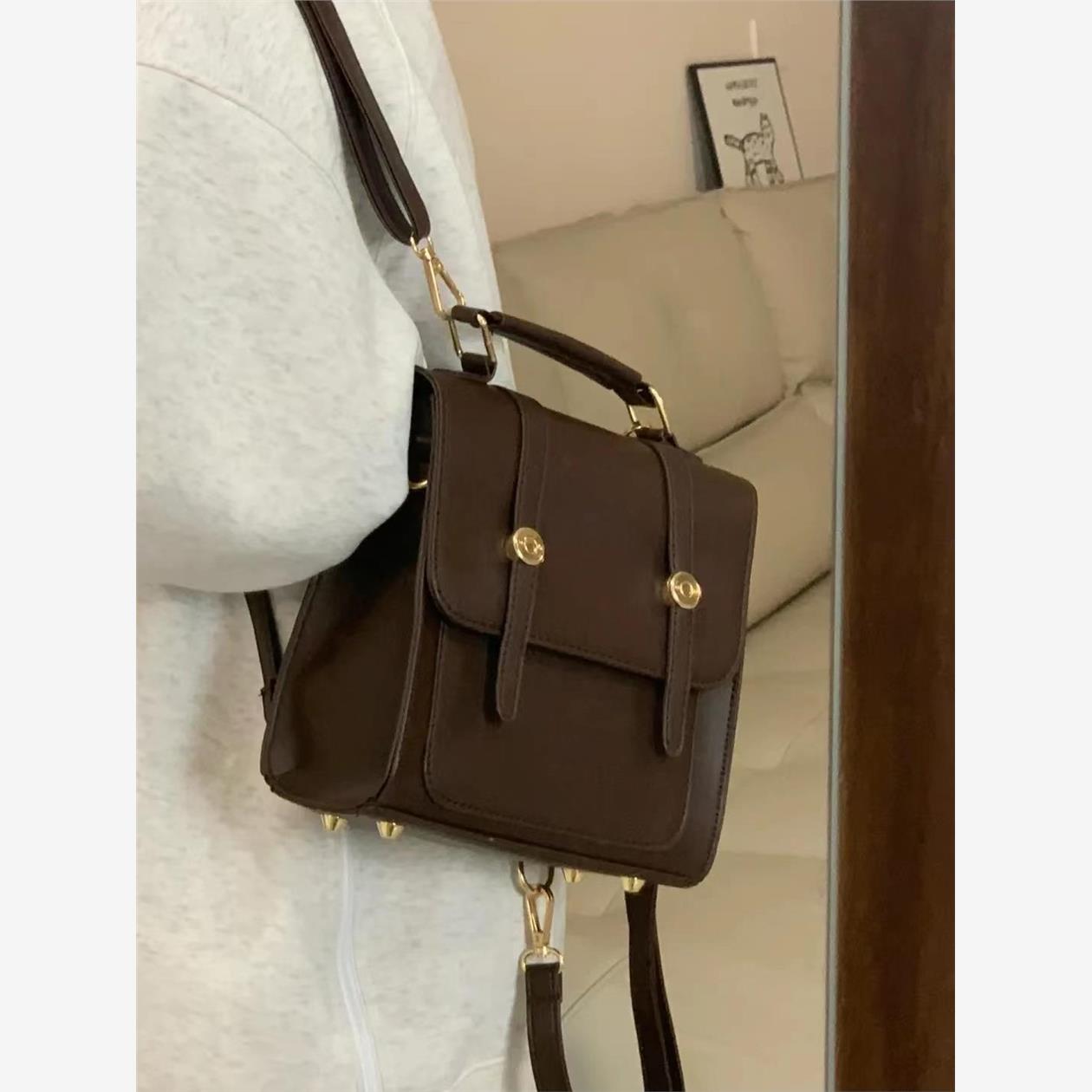 2023新款英伦复古双肩包包女手提单肩学生上课通勤多功能斜挎背包