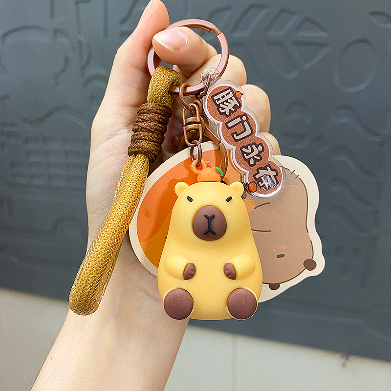 卡皮巴拉豚系挂件可爱公仔钥匙扣个性卡通车钥匙挂扣男女蠢萌水豚