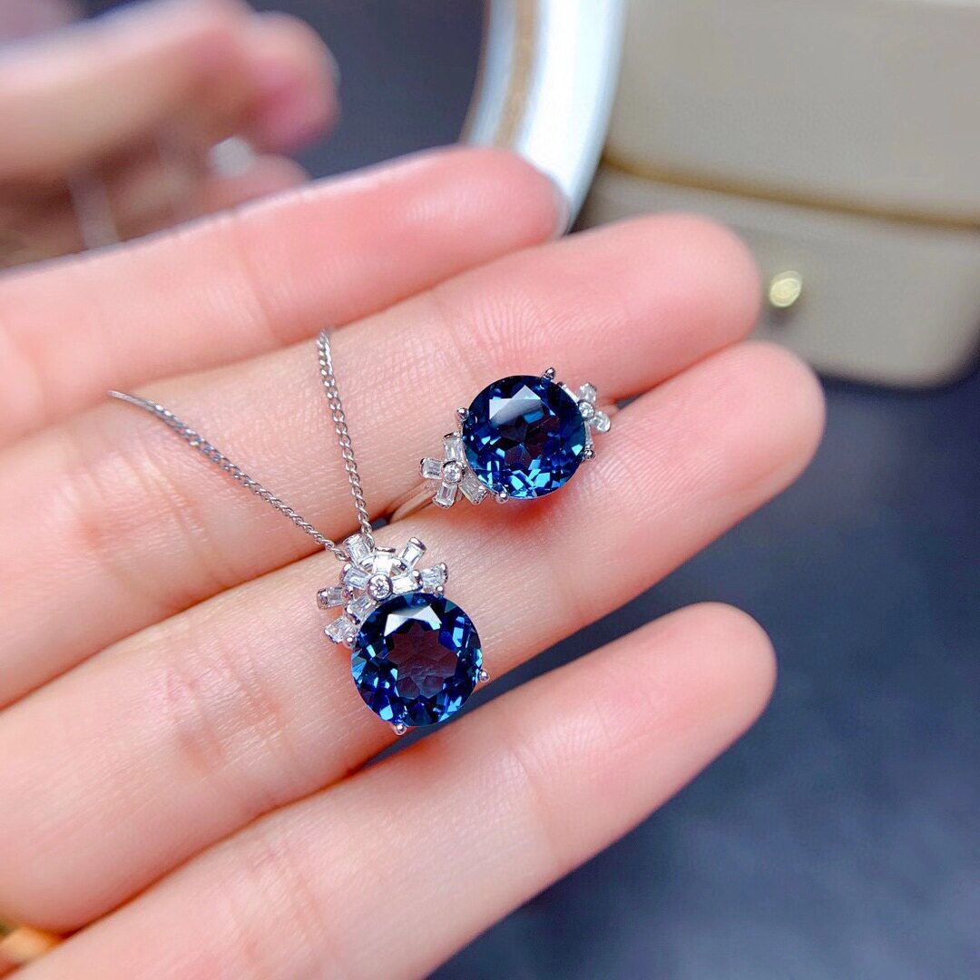精美透亮伦敦蓝宝石套装时尚高级感蓝钻圆形项链吊坠活口戒指女