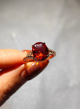 直播爆款大克拉石榴红锆石戒指女冷淡轻奢镂空9×11mm钻开口指环