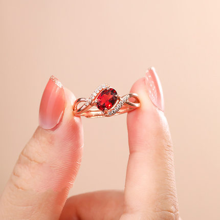 镶嵌5*7mm圆形鸽血红石戒指轻奢镀玫瑰金开口指环