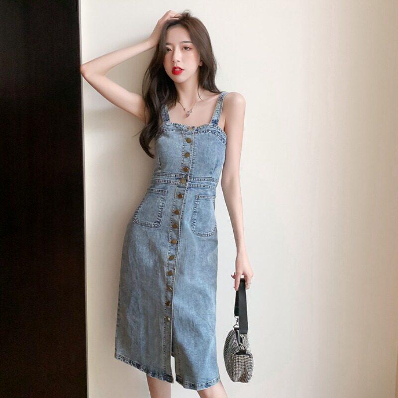 夏季背带收腰性感单排扣大码胖妹中长款大码牛仔吊带收腰连衣裙子