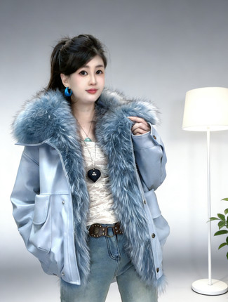 比卡陌新款女装外套皮衣羽绒加毛领貉子毛+羽绒p0446
