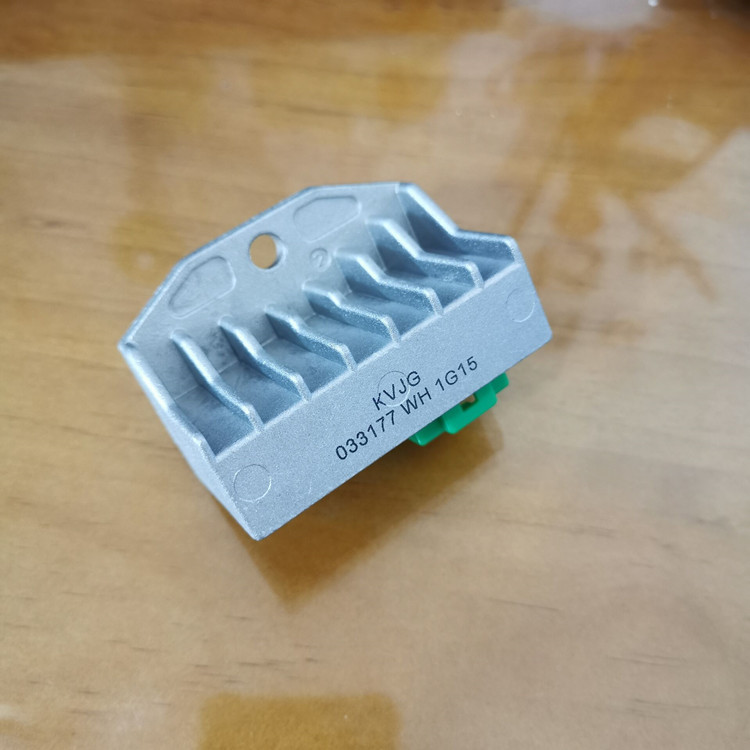 新大洲本田整流器DIO迪奥充电器