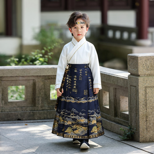2026秋季儿童新中式马面裙套装