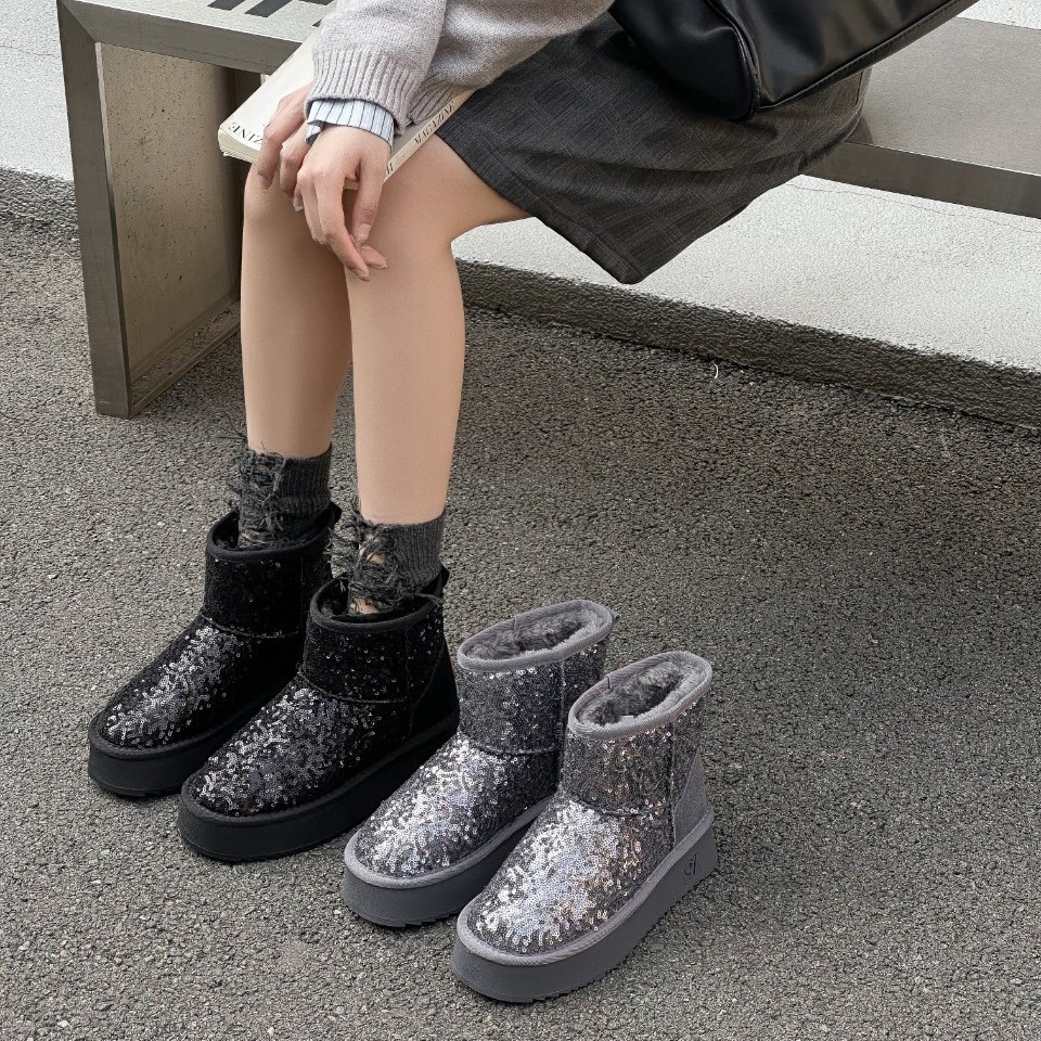 雪地靴女加绒加厚冬季保暖亮片手工刺绣网红同款潮厚底短筒棉靴子
