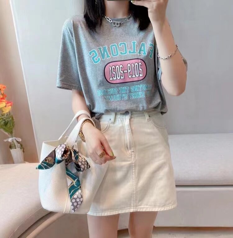 断色欧货短袖t恤女夏季新款韩版短款侧边打结字母印花时尚上衣
