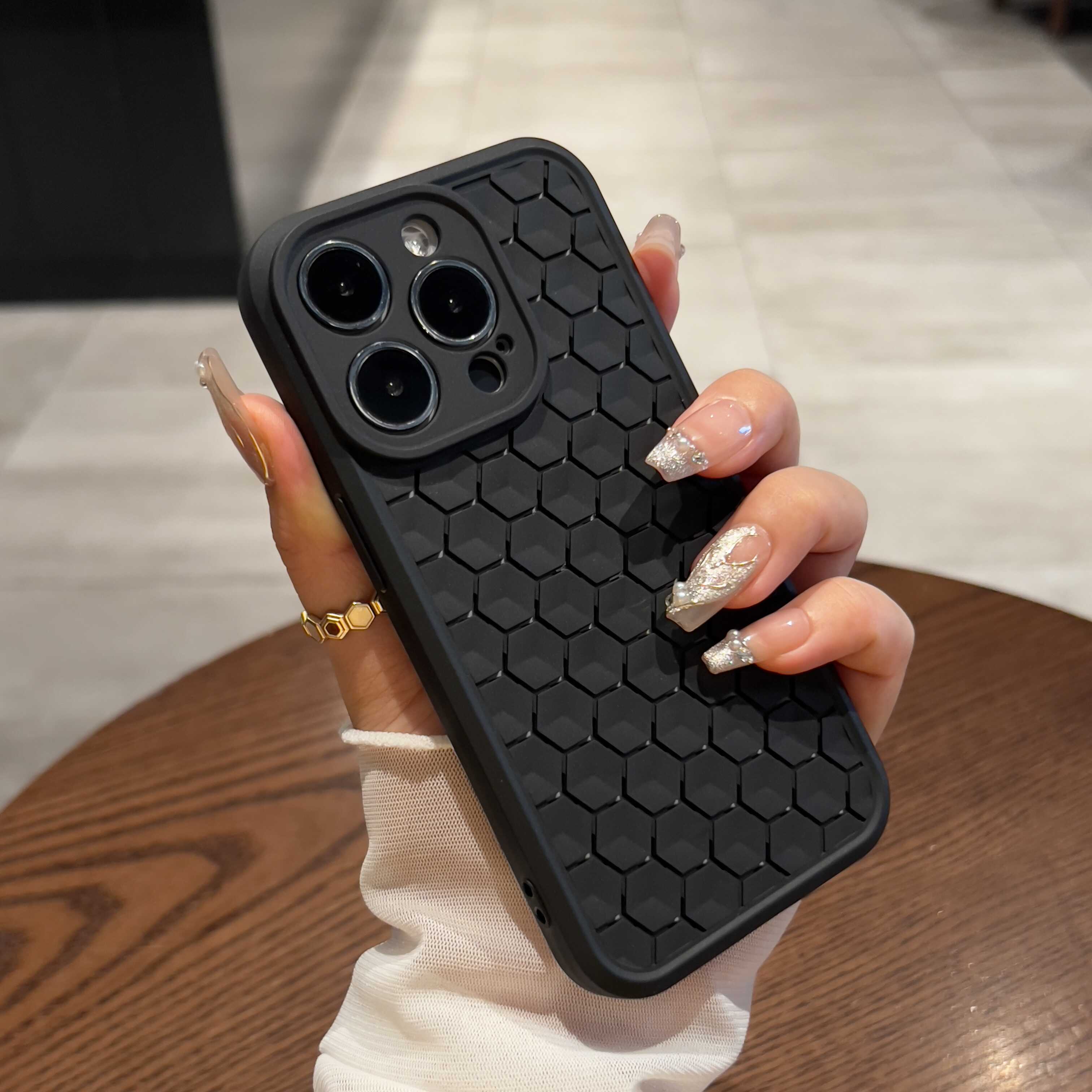 蜂窝透气散热适用苹果14