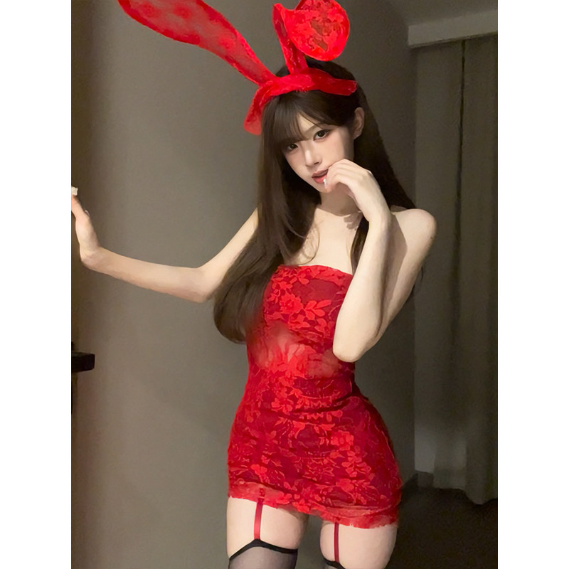 辣妹高级感红色蕾丝抹胸包臀裙