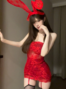 辣妹高级感红色蕾丝抹胸包臀裙短款性感纯欲风修身显瘦诱惑包臀裙